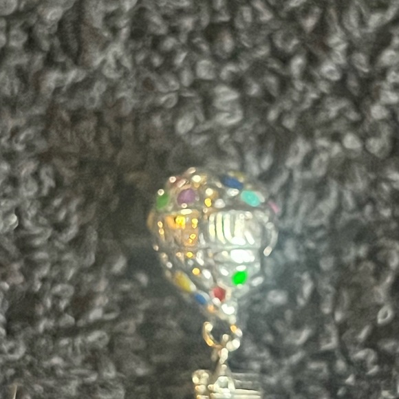 New Pandora Disneys up Balloon House - Picture 1 of 2